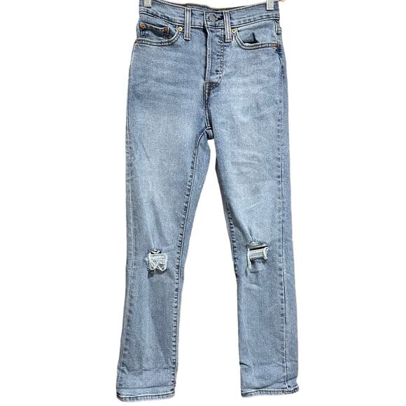 Levi’s Wedgie Straight Light Wash Distressed Jeans Size 25 - Picture 1 of 5